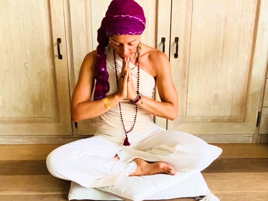 valentina mocchi pratica yoga per migliorare la fiducia in se stesse